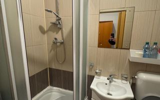 Vânzare garsonieră – zona Tractorul, Coresi Mall - Poză 8