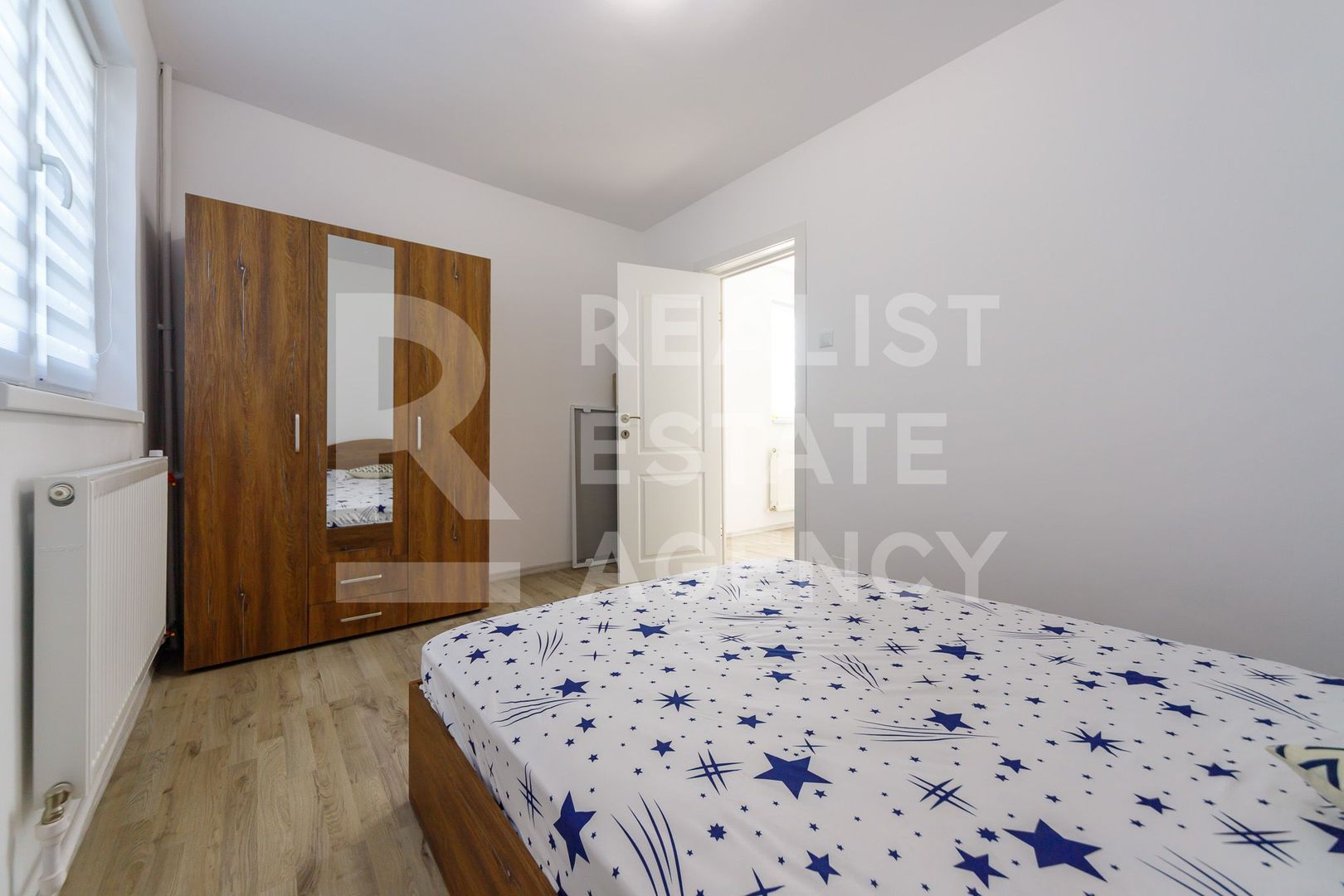 Vânzare, apartament cu 2 camere în zona Drumul Taberei - Poză 8