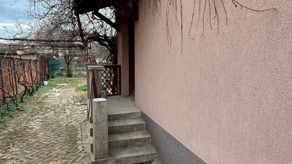 Casa pe parter cu acces auto - Poză 4