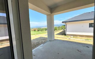 Casa de vanzare Satu Nou de Jos cu priveliste - zona retrasa - Poză 9