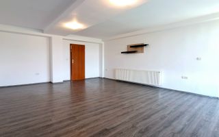 Oferim spre inchiriere, Apartament spatios, 4 camere, pentru locuit sau Firme - Poză 8