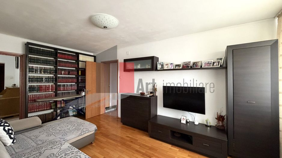 Apartament 4 camere zona Aparatorii Patriei\Berceni - Poză 2