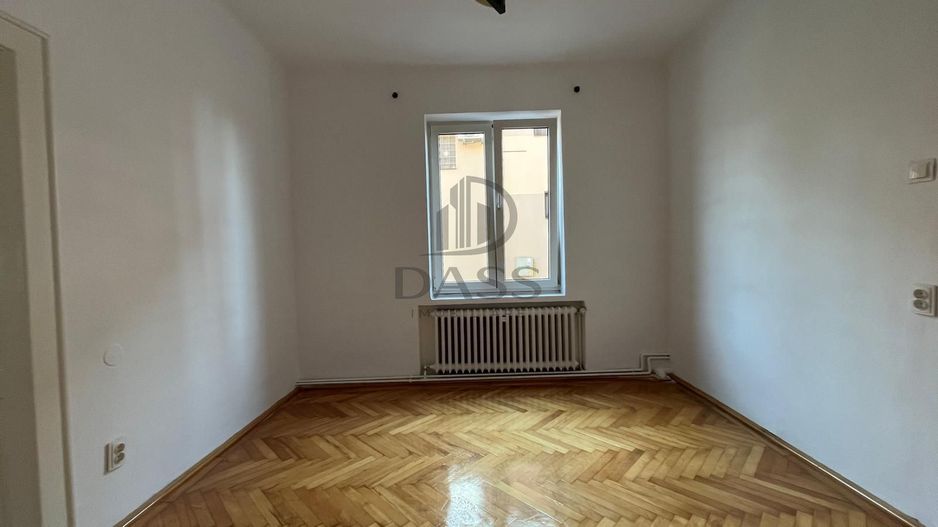 Casă individuală de închiriat – 4 camere, curte și terasă – Terezian - Poză 8