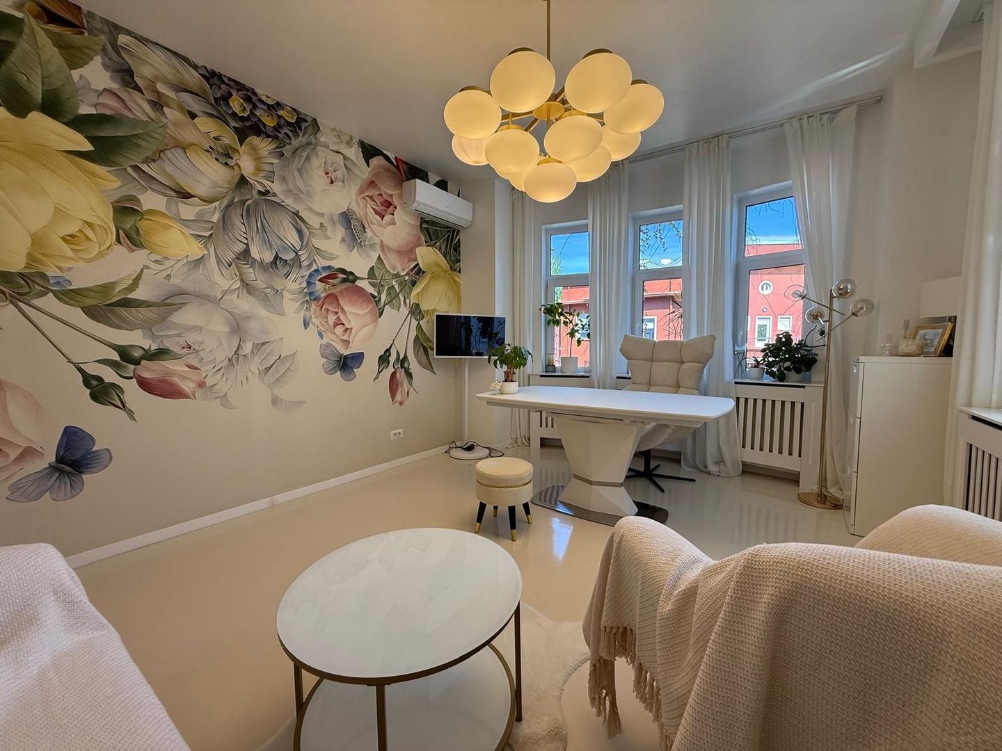 Apartament 4 camere în vilă I Cotroceni I Renovat complet I - Poză 2