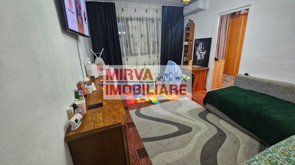 Apartament 2 camere – Central / Urlați – Etaj 2, balcon închis - Poză 1