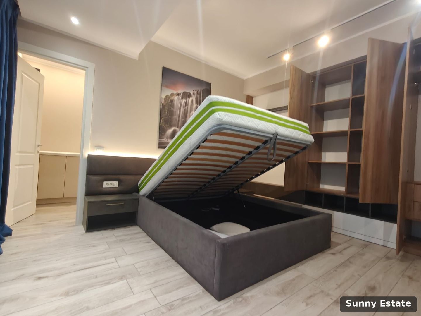 DE VÂNZARE — 3 CAMERE, B-DUL MAMAIA, DELFINARIU, VEDERE LAC - Poză 9