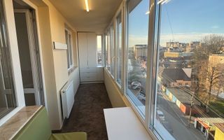 Apartament cu 3 camere, 65 mp, decomandat, zona Semicentral - Poză 12