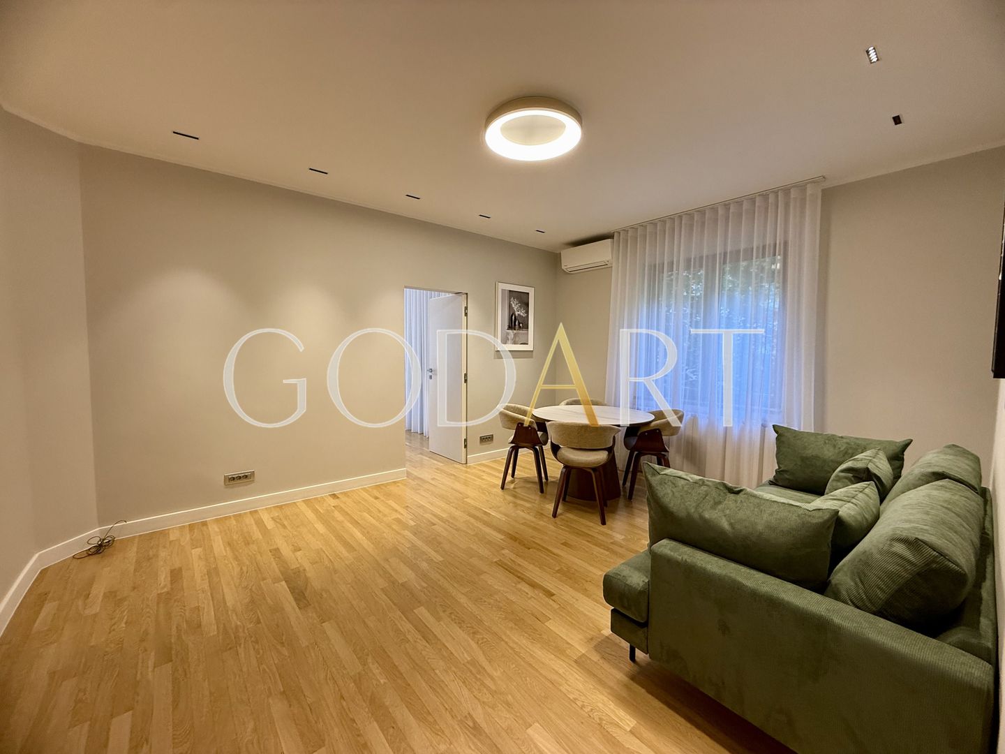 Apartament 3 camere |terasă si curte în Dorobanți Capitale - Poză 3