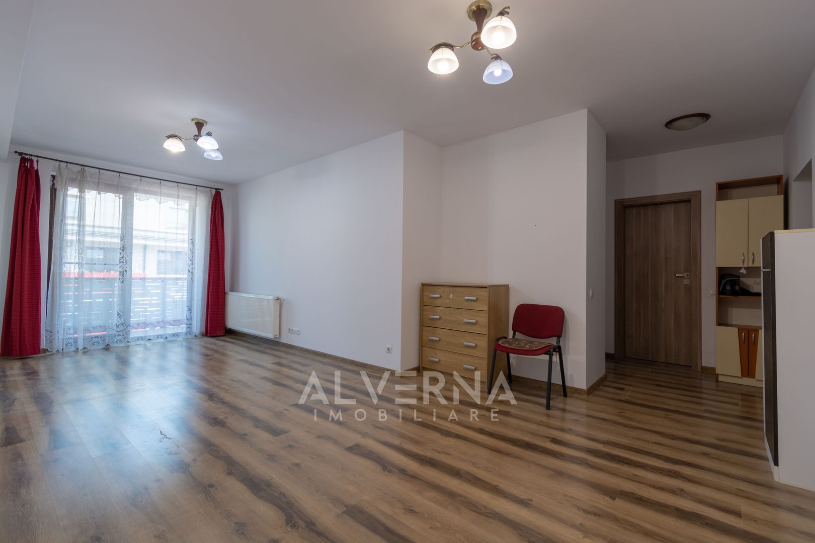 Apartament 3 camere | Finisat | 76 Mp | 2 Bai | Zona VIVO METRO - Poză 1