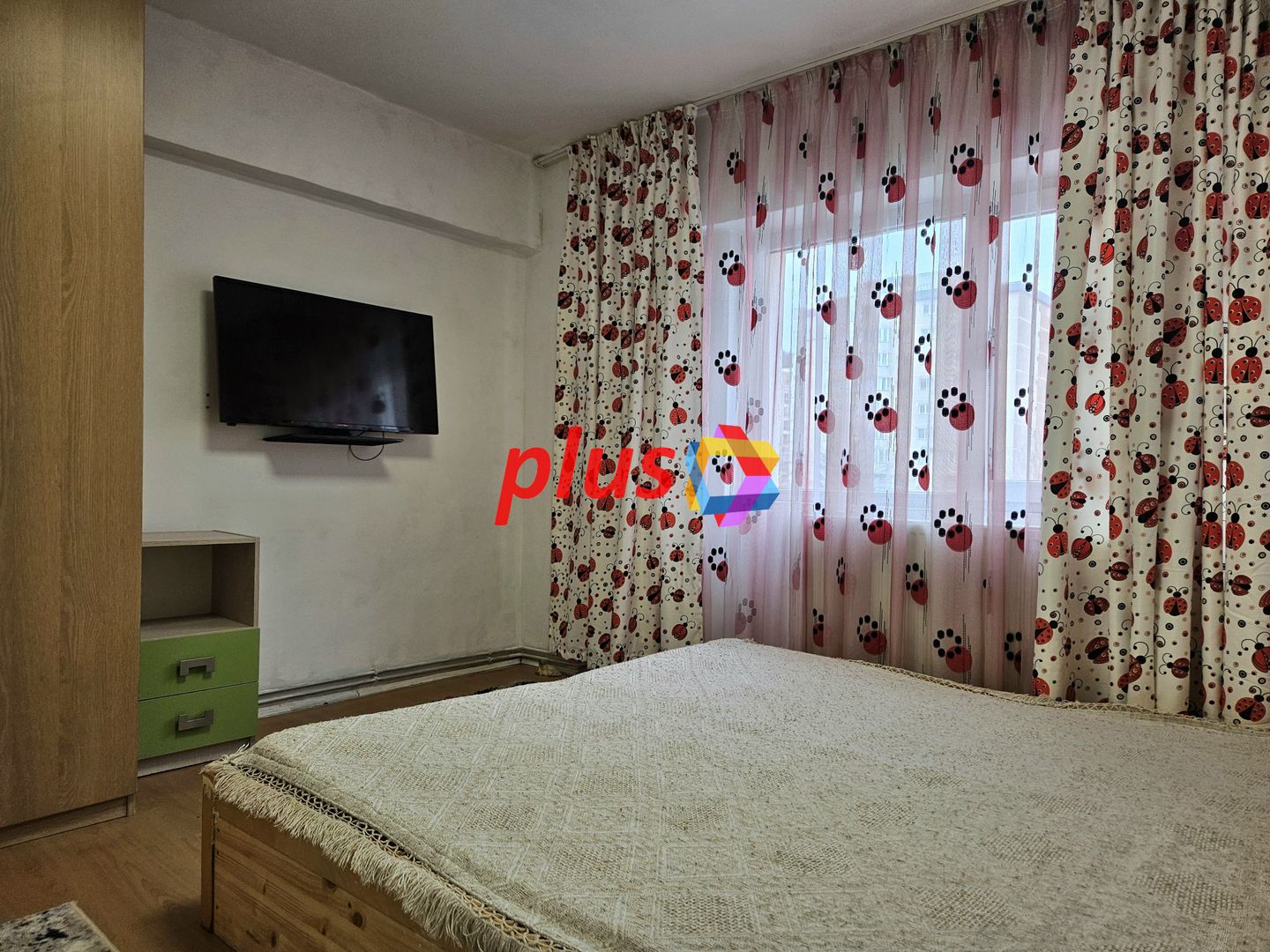 Apartament cu trei camere, zona Racadau 70 mp - Poză 8