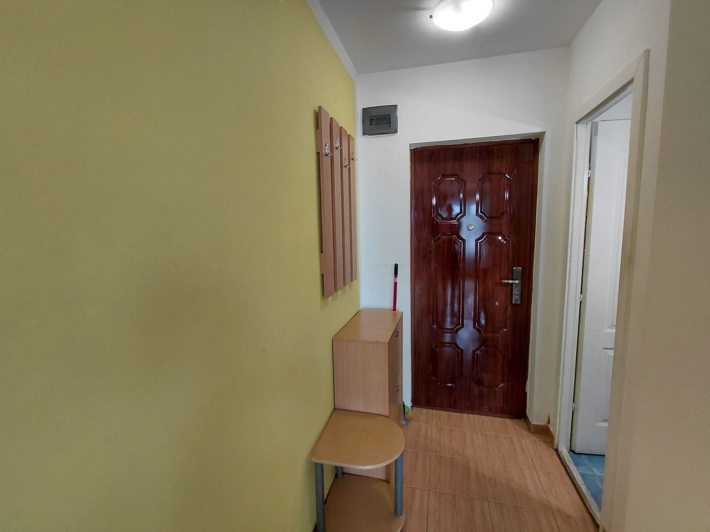 Garsoniera moderna de vanzare etajul 2 Strada Stefan cel Mare - Poză 3