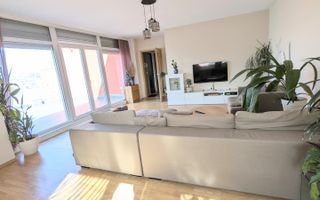 Apartament spatios 100 mp cu lift si 50 mp de terase - Poză 1