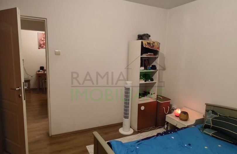 Apartament 2 camere Gemenii bloc izolat mobilat și utilat - Poză 3