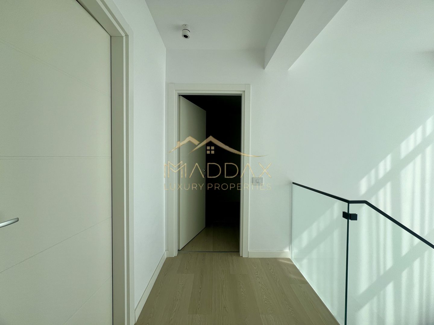 Vila LUX **5 camere**3 locuri parcare** Complex NOU//Sisesti - Poză 36