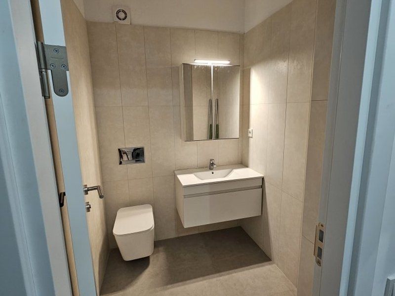 Apart 2 camere și loc de parcare - Poză 12