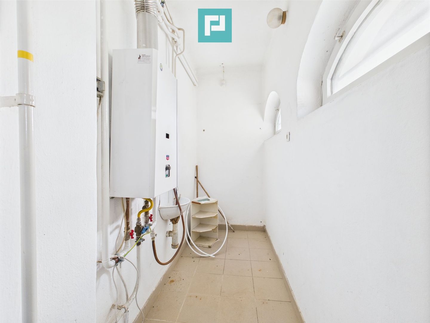 Casă cu 3 camere pentru investiții în Battonya - Poză 9