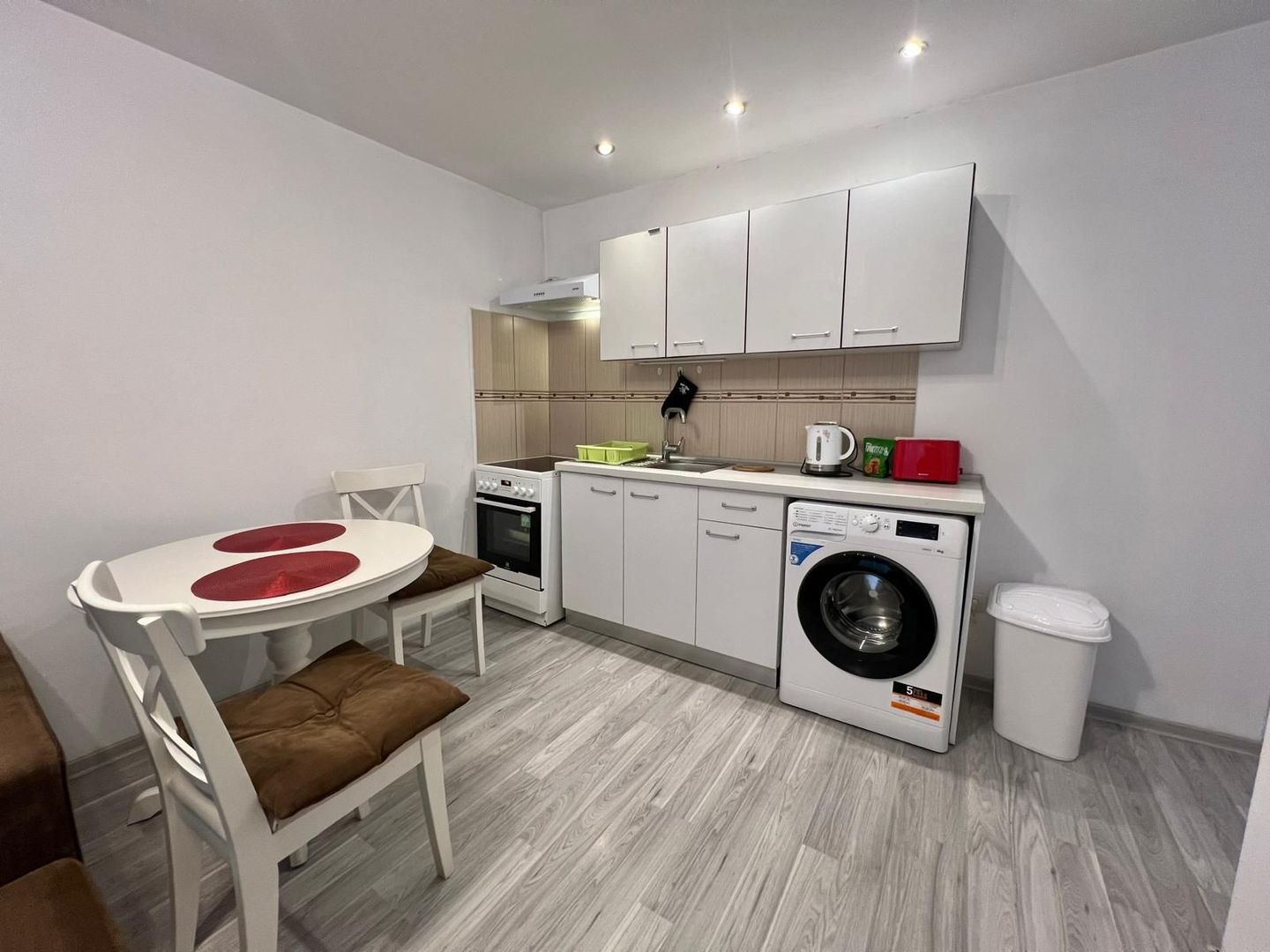 APARTAMENT COCHET METROU ZONA TINERETULUI - Poză 1