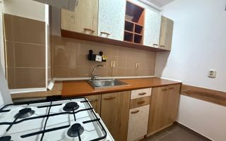 Garsonieră Astra – parter înalt, poziționată pe mijloc, cu beci și baie renovată - Poză 5