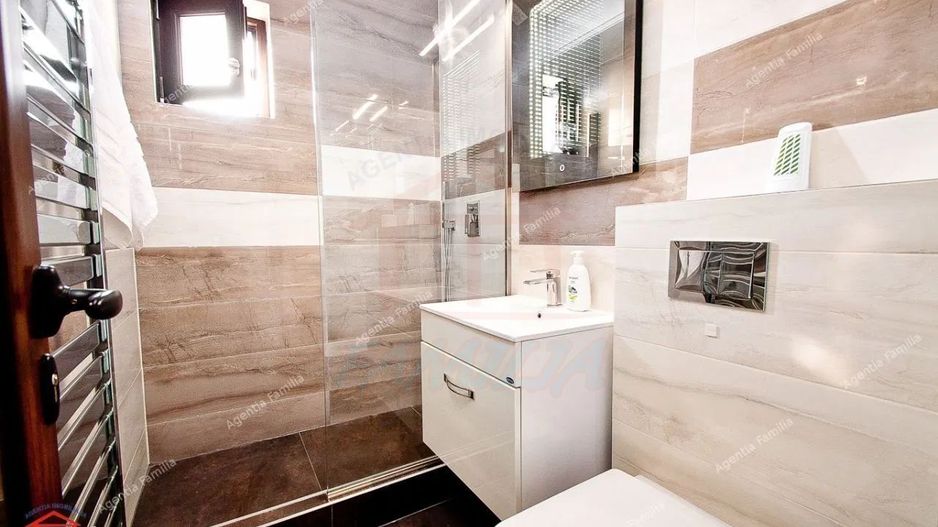 Inchiriem apartament elegant cu 2 camere(  Papadie) , etaj 5, bloc M1 - Poză 3