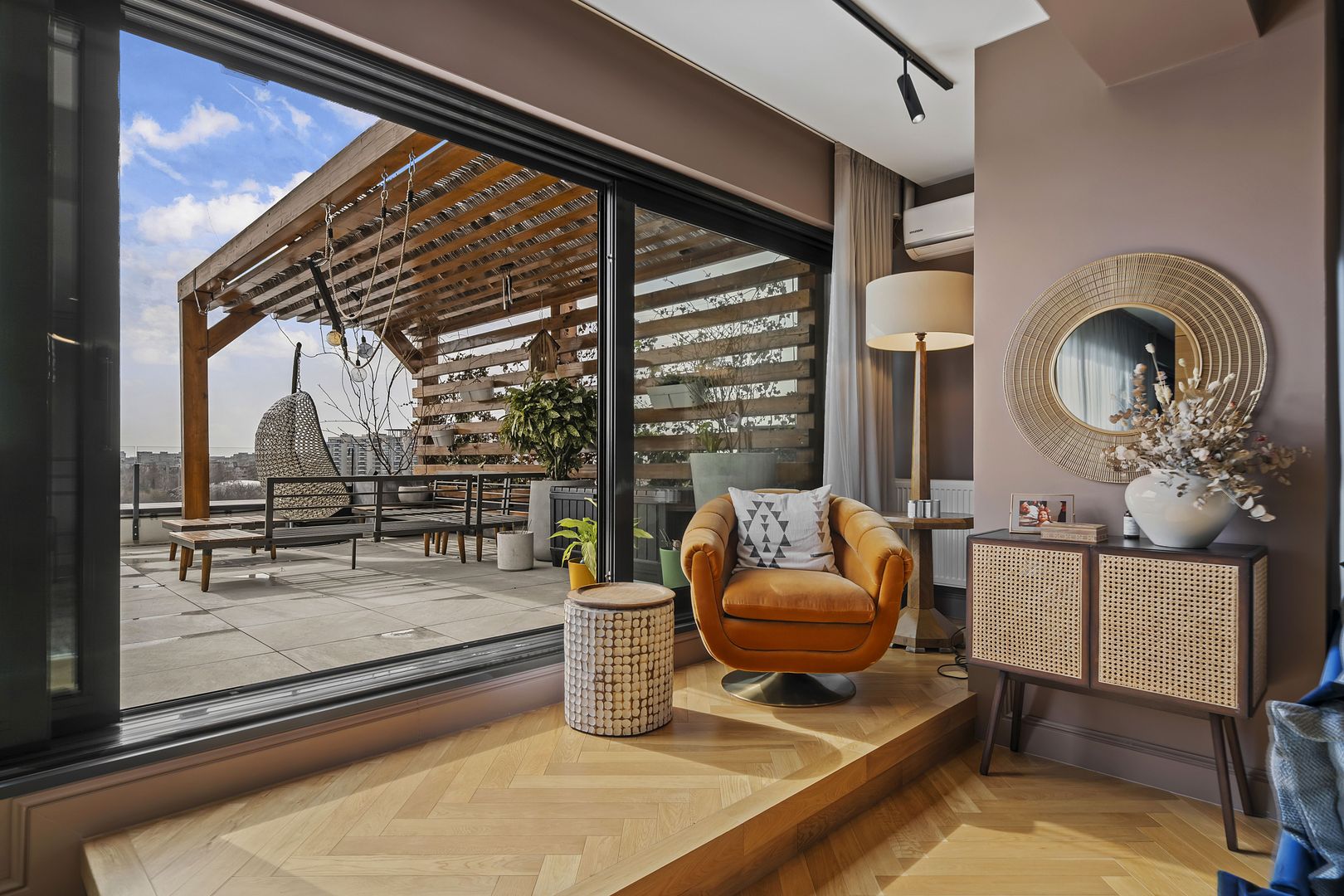 PENTHOUSE UNICAT LAGUNA RESIDENCE VEDERE LAC - Poză 3