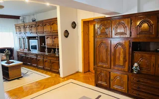 Apartament ultracentral, 3 camere, cu priveliste impresionanta, langa Mercur - Poză 16
