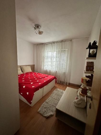 Apartament 2 camere, zona Lunei , etaj intermediar, centrala - Poză 5