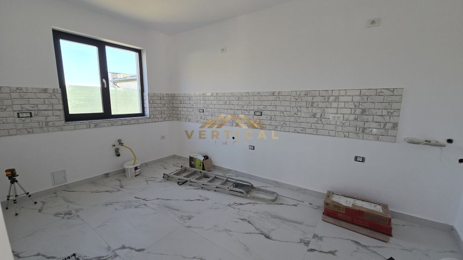 De vanzare! Vila cu un teren superb in comuna Berceni - Poză 4