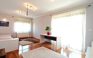 Casa spatioasa. Pretabil si pt. clinica, invatamant, camin varstnici. - Poză 9