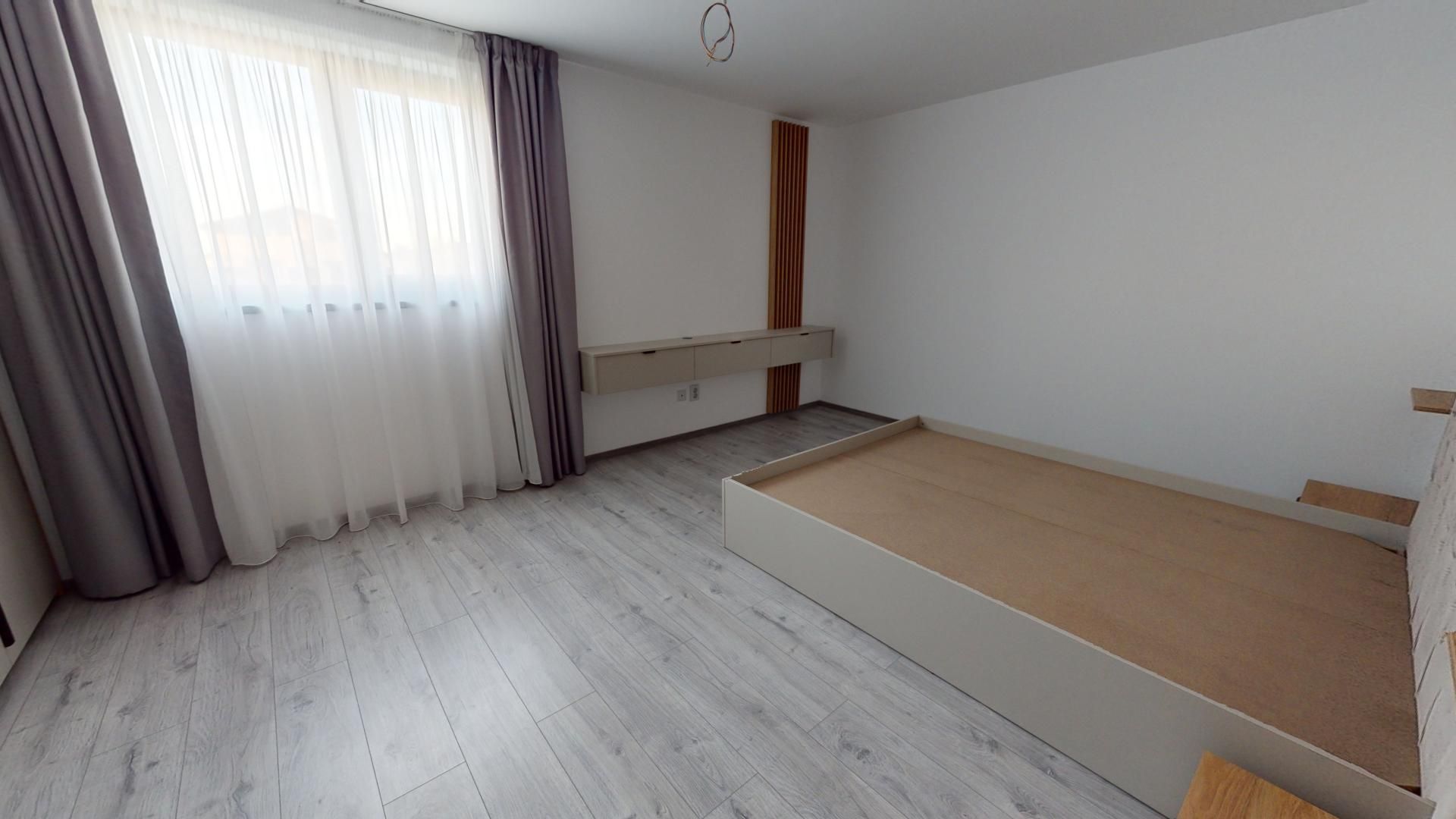 Casa Individuala de Inchiriat -Izvor- - Poză 11