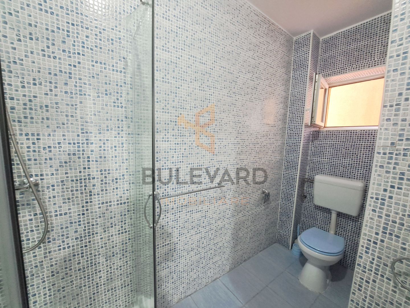 Apartament cu 1 camera 40 mp in zona strazii N. Titulescu! - Poză 10