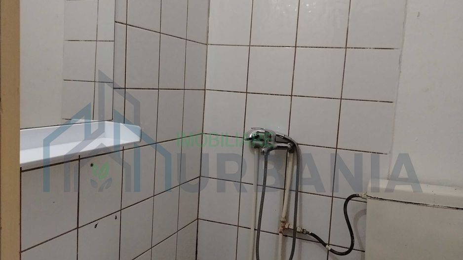 Garsonieră de închiriat, zona Piața Nicolina, lângă Hotel Victoria, Iași - Poză 2