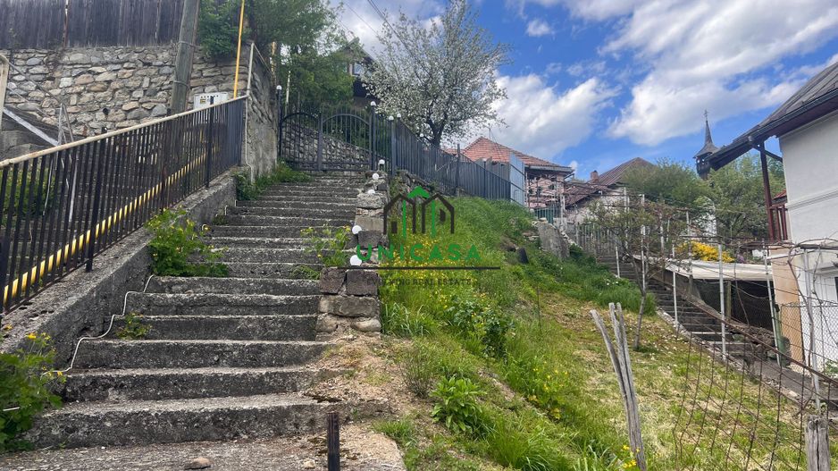 Casă de vânzare în Băile Olănești – zonă centrală - Poză 19