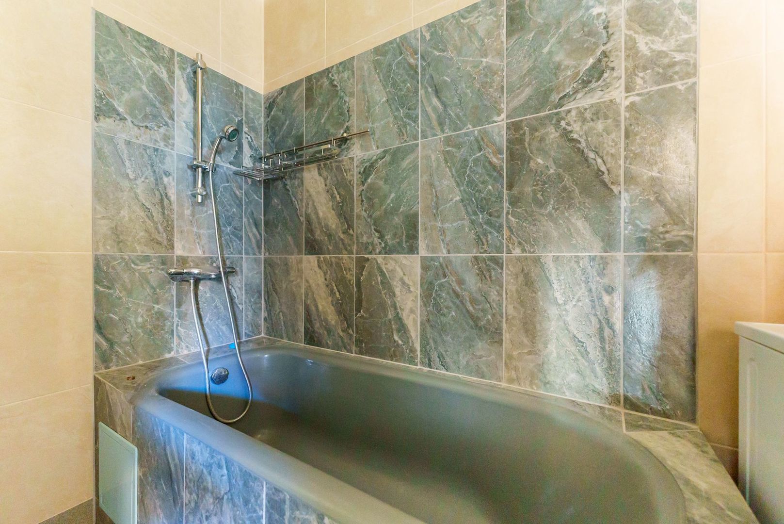 Apartament 4 camere Boul Roșu - Poză 6