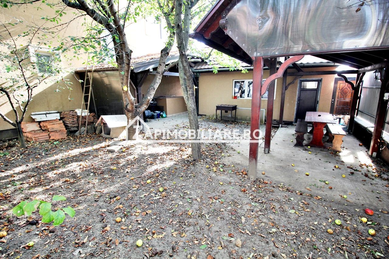 Casa 4 camere,2 bai,1 garaj,150mp,688 mp teren, 0% comision - Poză 9