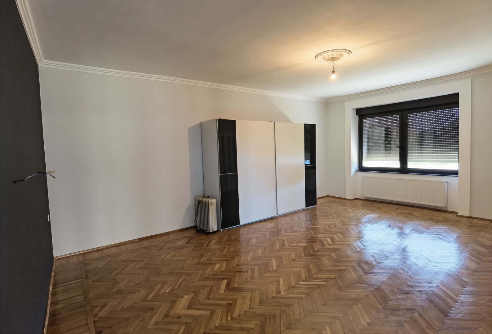 Casa ultracentral Periam - Poză 1