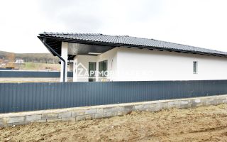Casă la cheie pe 1 nivel 4cam. 2 bai,1 dresing 650 mp. teren - Poză 24