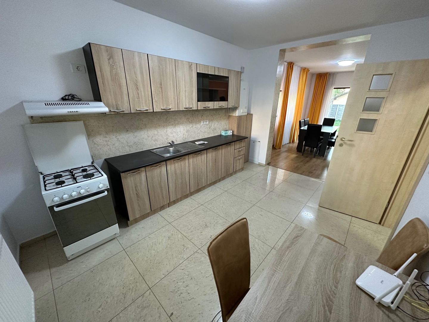 Casă / Vilă cu 4 camere de vanzare  în zona Aradului - Poză 6