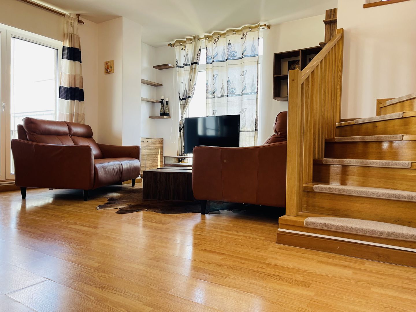 OFERTA INCHIRIATA  -  Parcare Subterana-3 camere, 2 bai | 2 niveluri&2 balcoane - Poză 1