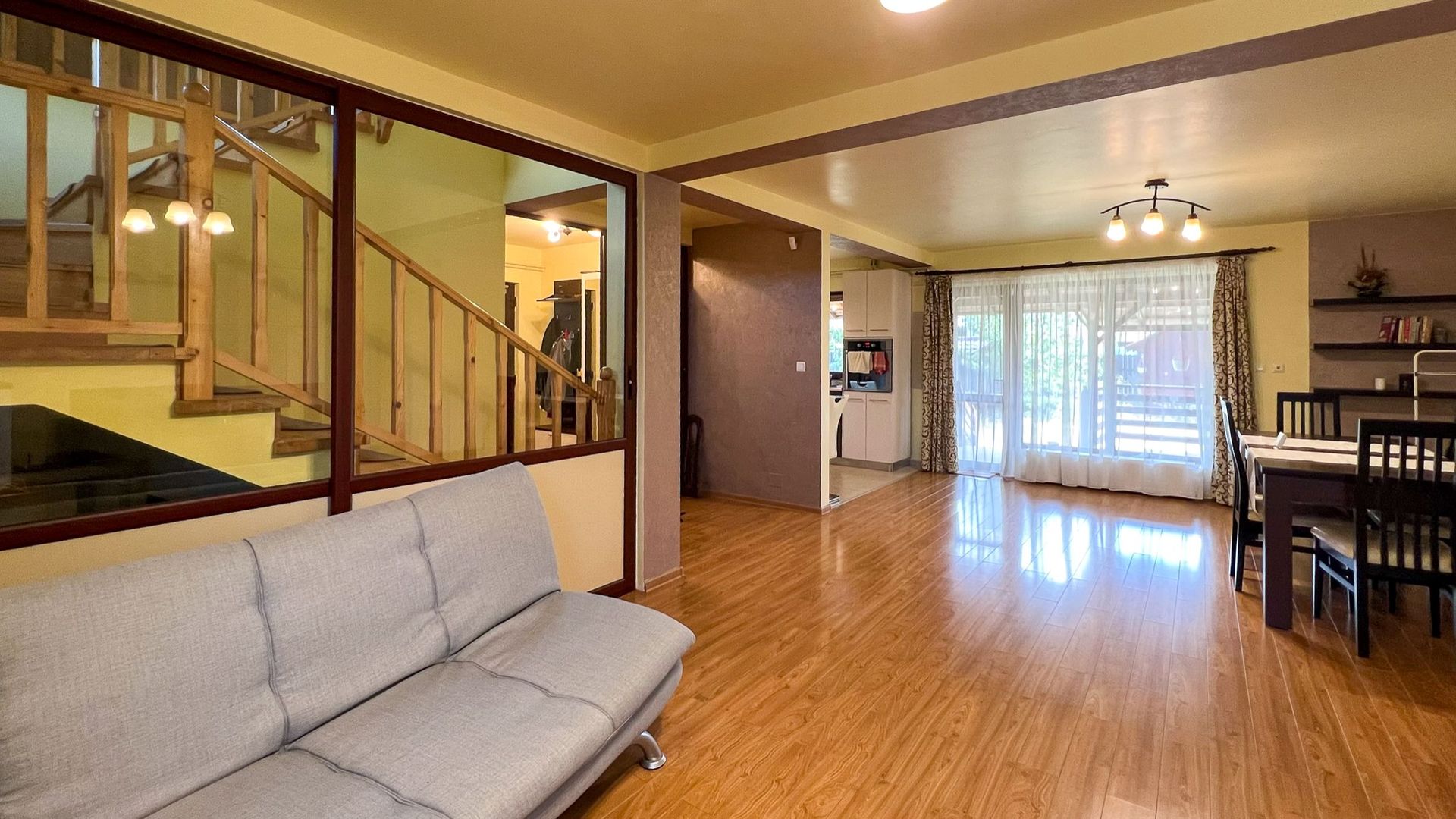 Vila deosebita situata in cartier Izvor! - Poză 4