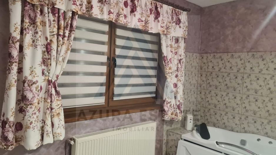 Case moderne x 2 cu 315 mp utili impreuna si teren 500 mp in Terezian - Poză 18