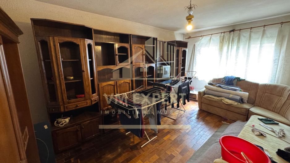 APARTAMENT 3 CAMERE DECOMANDAT PARTER VIȘOI CAMPULUNG - Poză 1