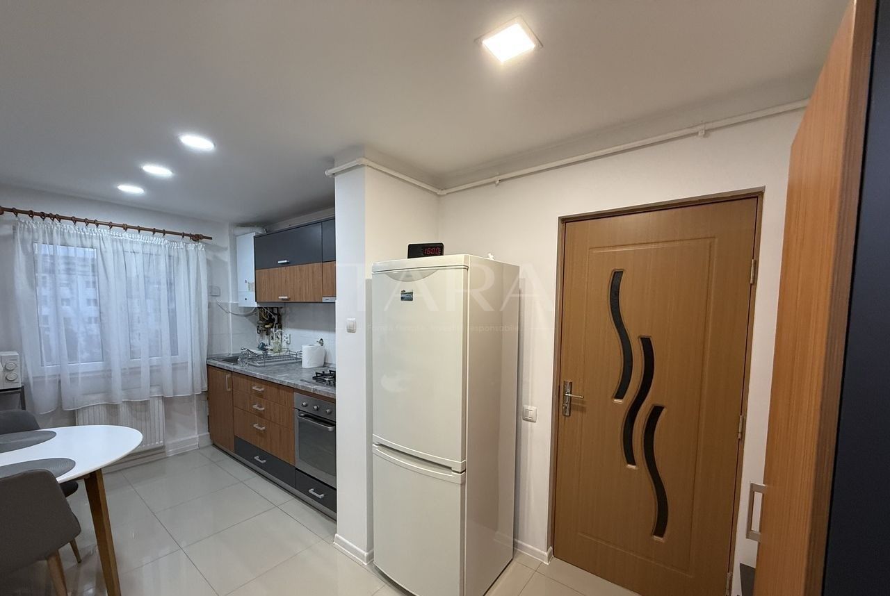 Apartament cu trei camere în cartierul Mănăștur, Cluj-Napoca. - Poză 1