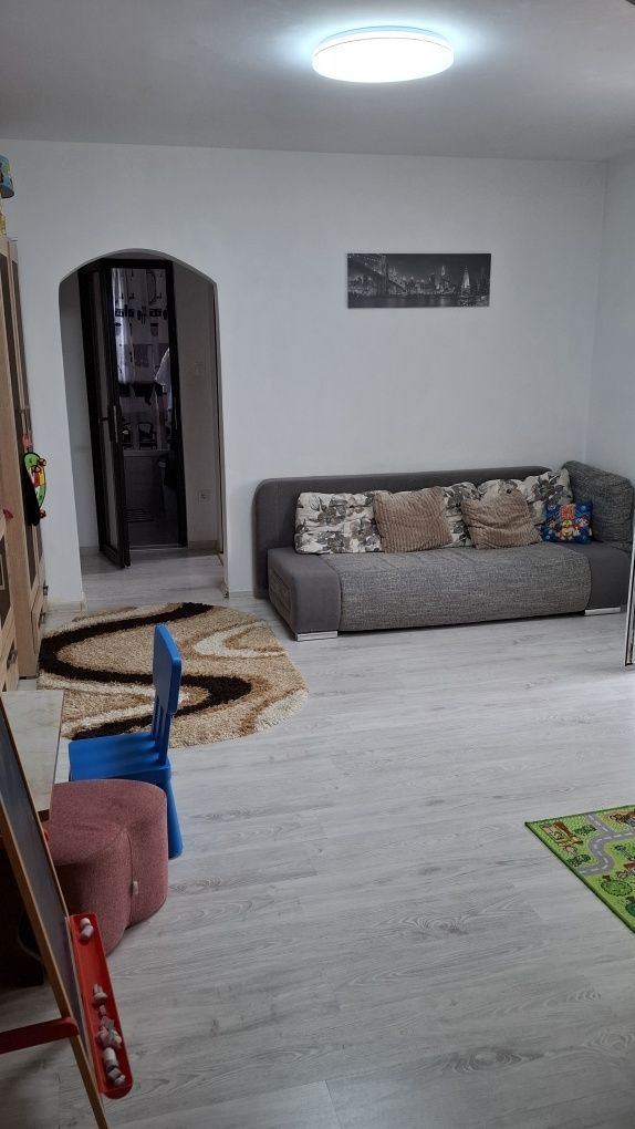 De vanzare apartament de 2 camere Titan -Scoala Mexic - Poză 5