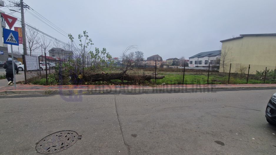 Teren stradal, deschidere 15m, fara constructii, langa Lidl - Str. Bratarii - Poză 4