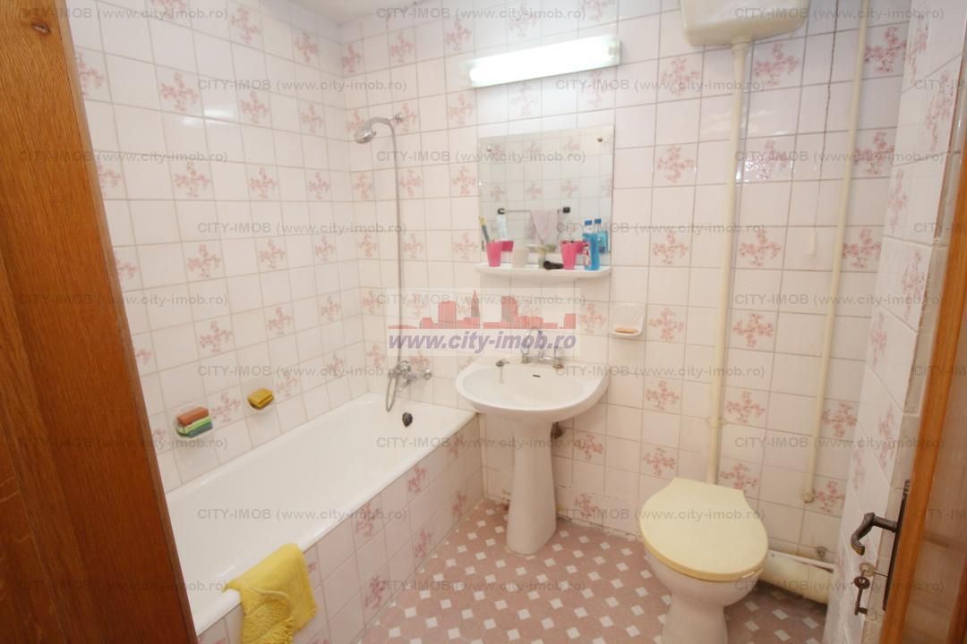 Vanzare 2 apartamente  in   VILA Drumul Sarii P + 2 - Poză 38