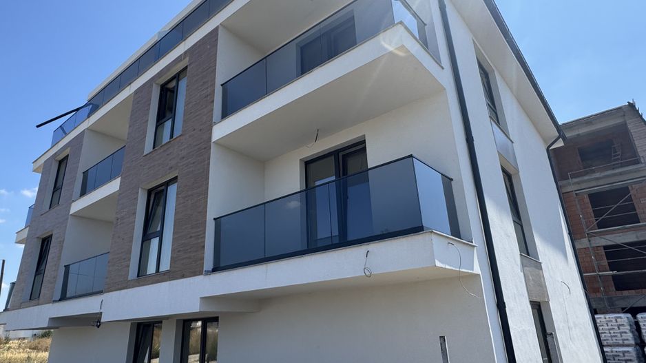 Apartament 2 camere 23 august OTOPENI - Poză 1