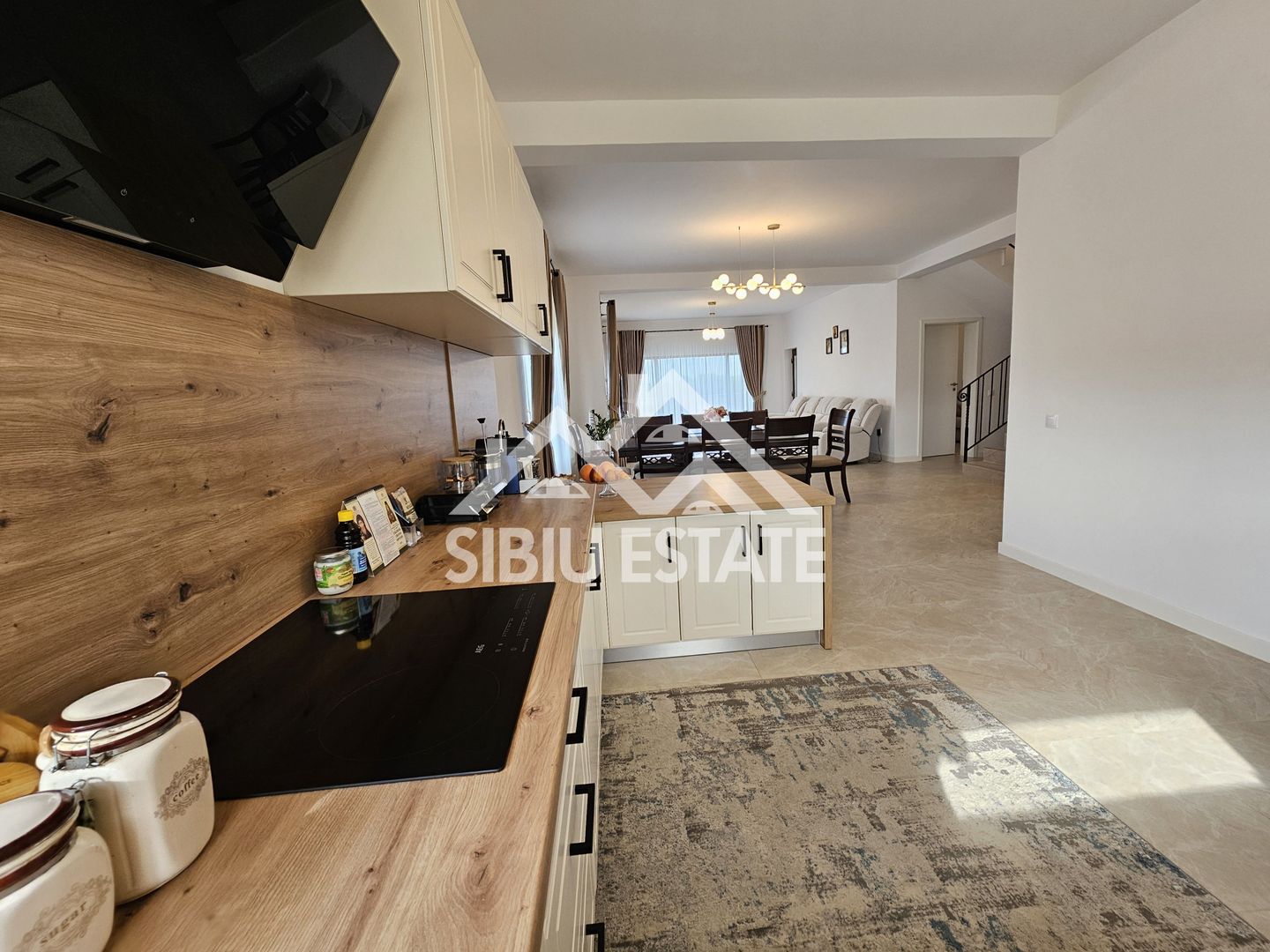Casa Sibiu Cisnadioara, casa cu garaj, 5 camere, 3 bai - Poză 21