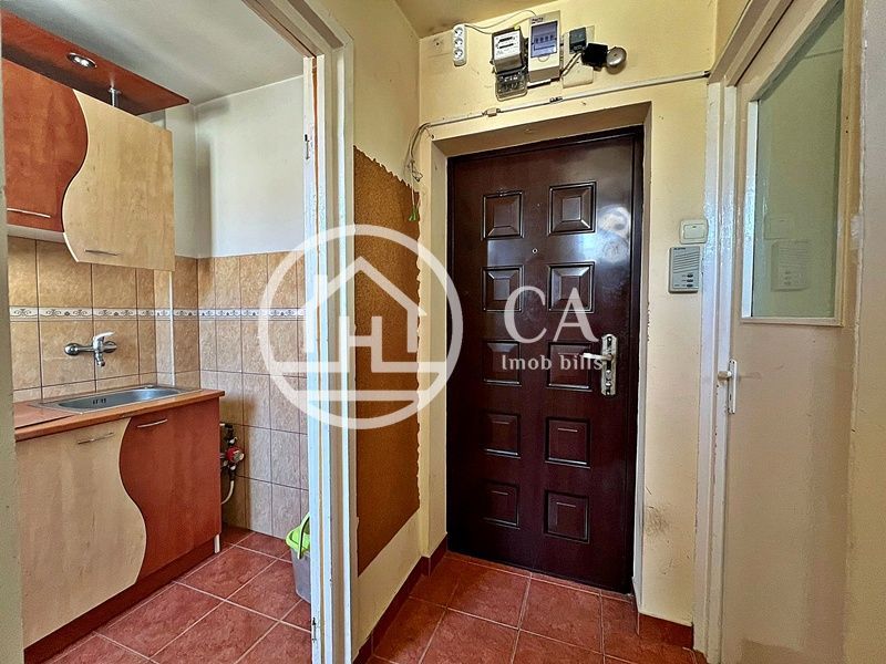 Apartament de vânzare cu 3 camere în zona Velența, Oradea - Poză 6