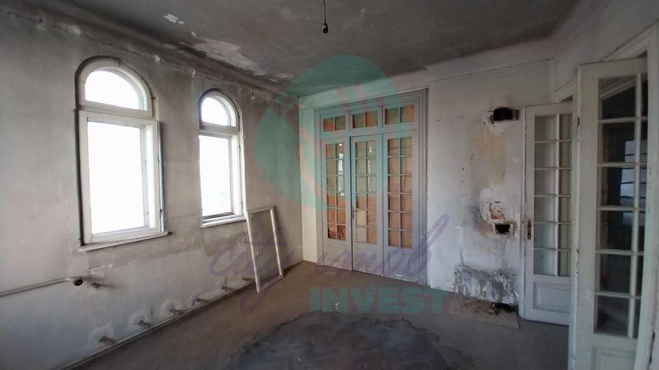 Vila boierească cu arhitectură de epocă, ideală pentru investiție – Gara de Nord - Poză 4