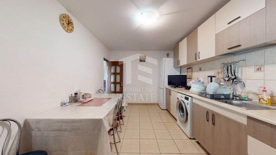 ANDRONACHE - Escalei | Casa individuala 9 camere | an 2014 | teren 260 - Poză 21